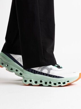 On Running Cloudmonster Undyed White Creek Men’s size 12